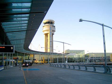 Airport Detail: YUL